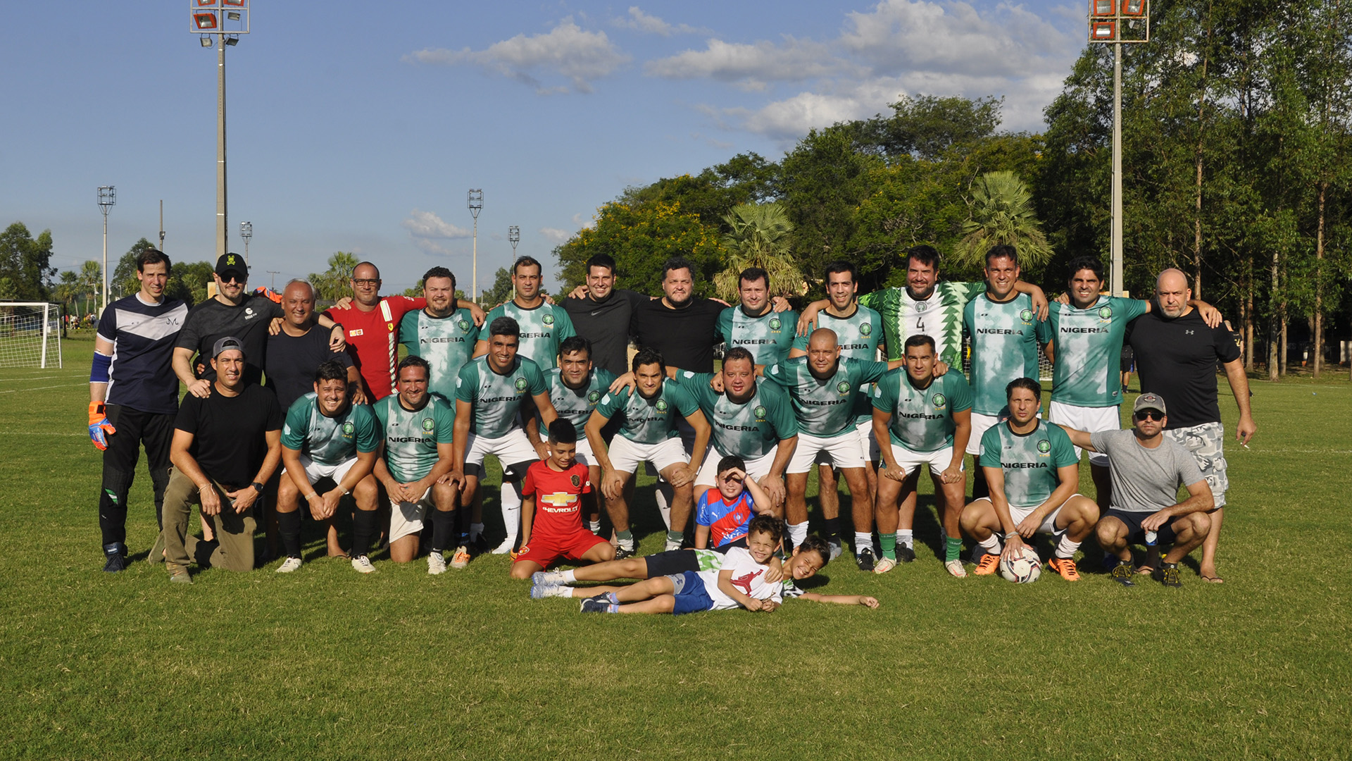 Cuadro de Nigeria subcampeón de la primera edición de la Supercopa en Ejecutivo.