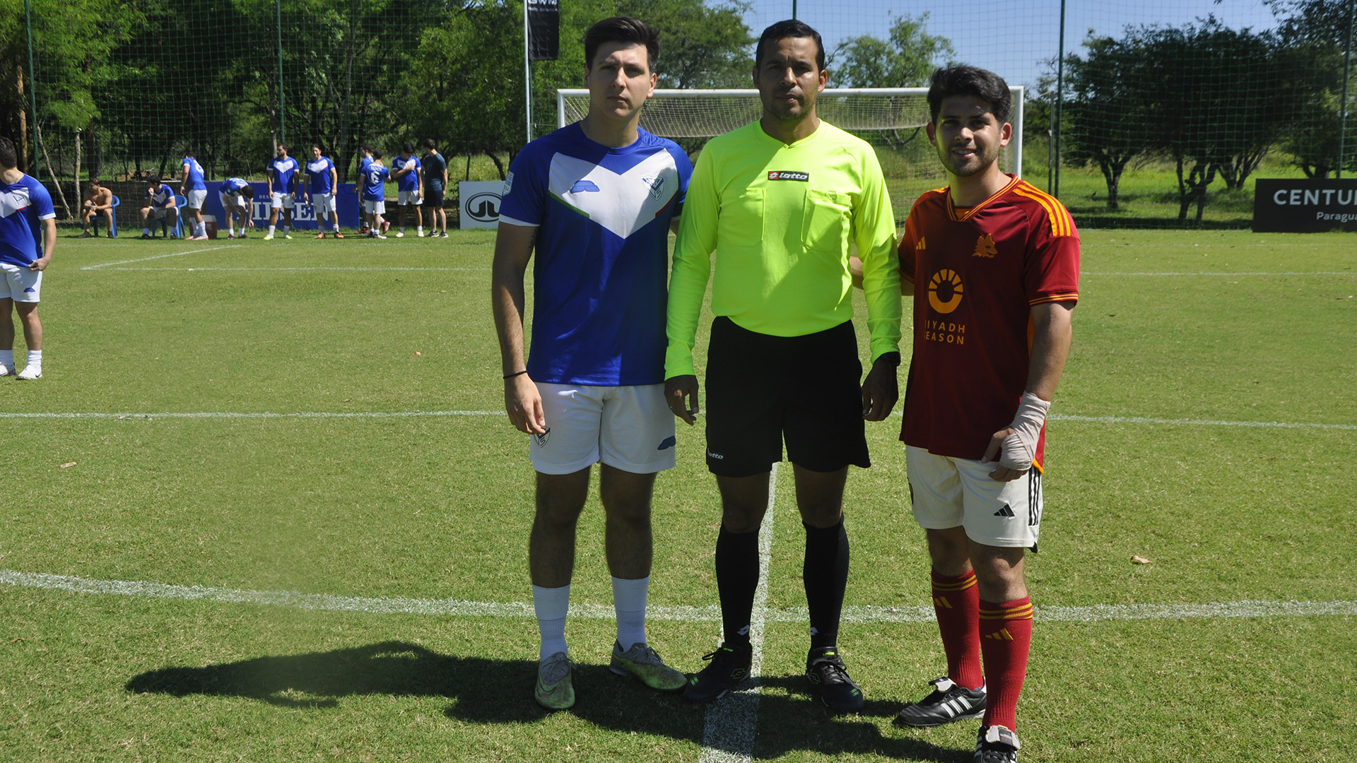 Capitanes de Vélez y Roma