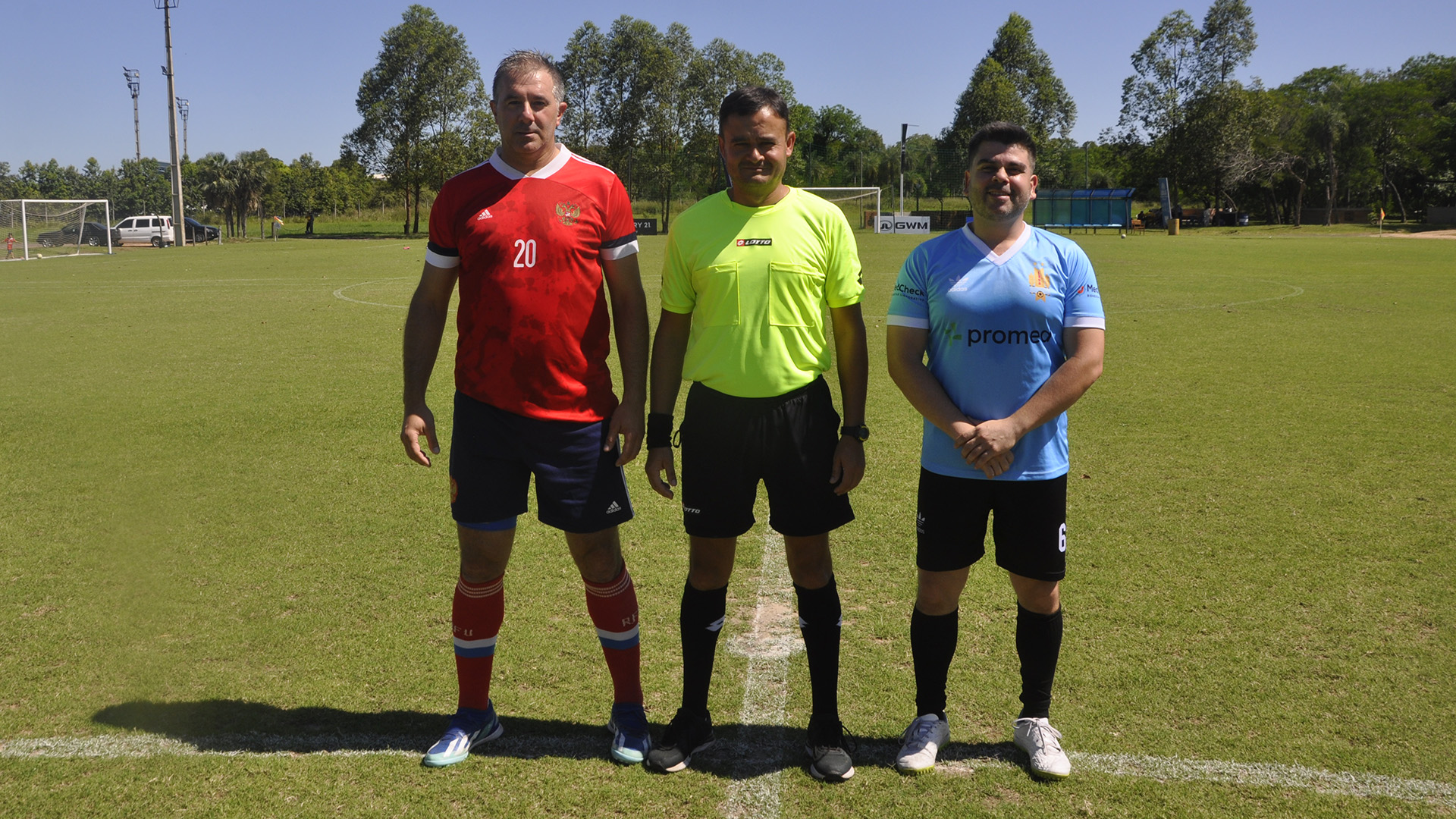 capitanes de Rusia y Uruguay