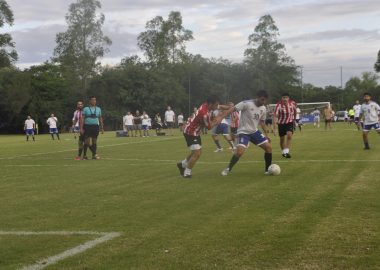 Estudiantes igualó 2 a 2 ante Grecia